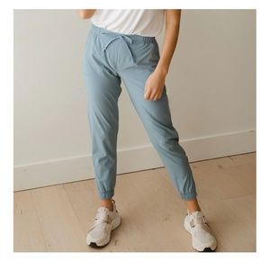 Albion for French blue jetsetters